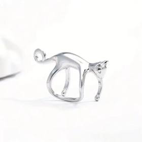 Şık Kedi Tasarımlı Kıkırdak Küpesi | Kararmaz & Antialerjik Gümüş Kaplama
