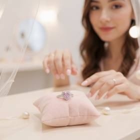 Kalpli Ayarlanabilir Model Kadın Çelik Yüzük | Toptan Çelik Takı, Pembe Zirkon Taşlı Gümüş Renk