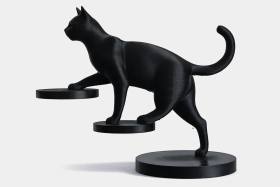 3D Baskı Dengede Duran Kedi Heykeli Modern Dekoratif Kedi Figürü Masaüstü Obje Siyah