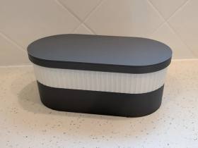 3D Baskı İki Rulo Tuvalet Kağıdı Saklama Kutusu Kapaklı Çizgili Banyo Organizeri Minimalist - Siyah Kapak