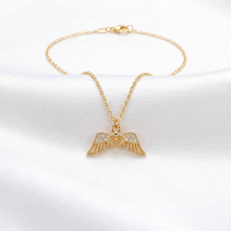Kalpli Melek Kanadı Kolye, Zirkon Taşlı Gold Kaplama