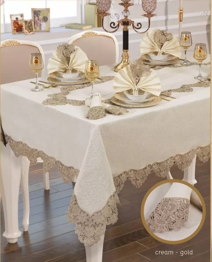 Angles Flora El İşi Yemek Takımı 17 Parça Masa Seti 8 Kişilik 165 × 265 cm Runner Set Krem-Gold