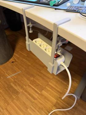 3D Baskı Masa Altı Priz Kablosu Tutucu Kıskaçlı Uzatma Kablosu Askısı Matkapsız Montaj Gri