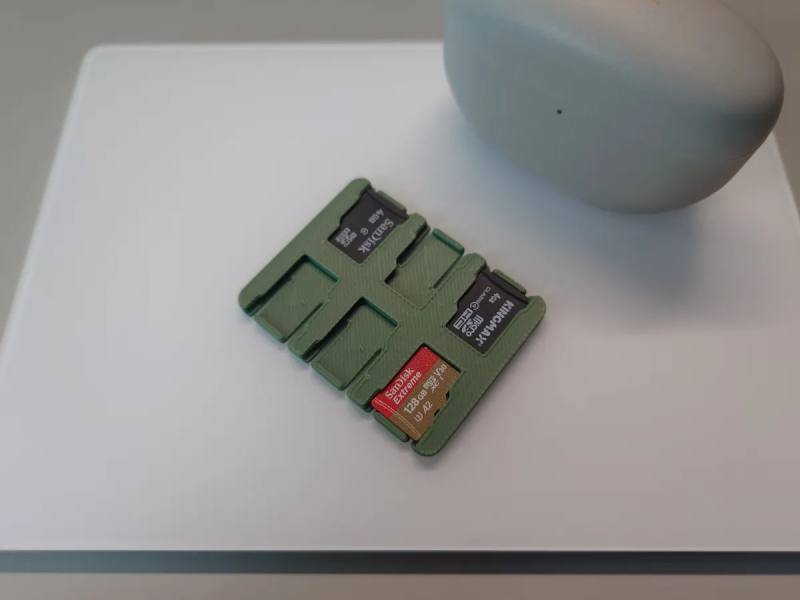 3D Baskı Micro SD Kart Saklama Kutusu Yaylı Kartlık Mikro SD Kart Tutucu İnce Düzenleyici Yeşil